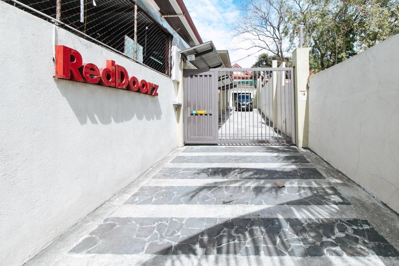 Reddoorz Plus @ A Rita Street San Juan San Juan  Bagian luar foto
